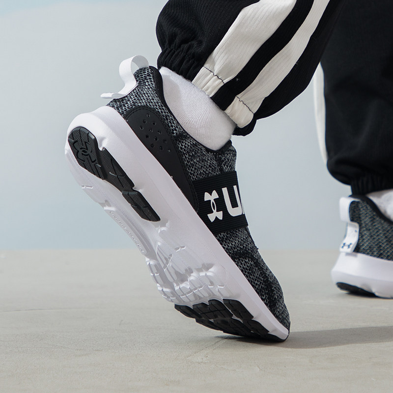 2026 Under Armour 3026507 001  - Knit Fabric Lace Up Sneakers reseña y precio